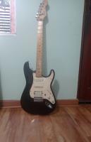 Guitarra Electrica  Fender Stratocaster Squier Usada segunda mano  Chile 