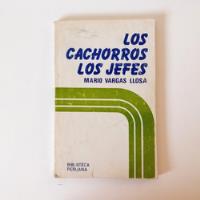Usado, Los Cachorros / Los Jefes - Mario Vargas Llosa segunda mano  Chile 